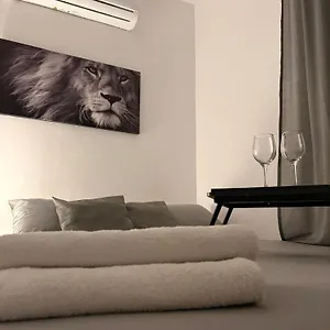 https://alojamiento-en.topbarcelonahotels.com